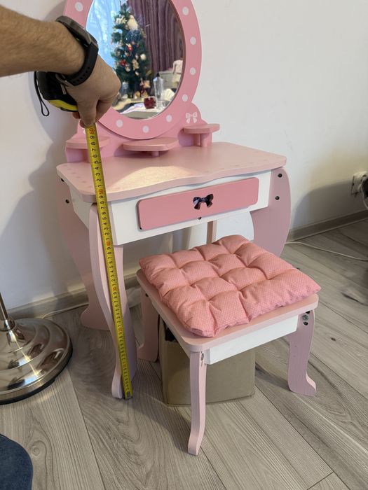 Masuta machiaj roz fetite