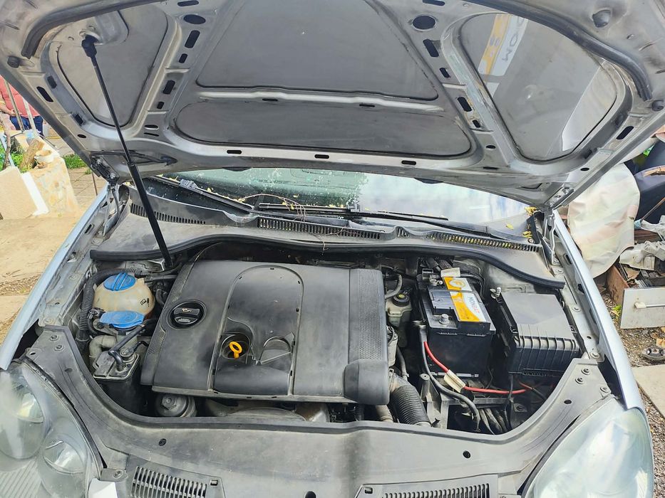 Golf 5 1.6 fsi останали части
