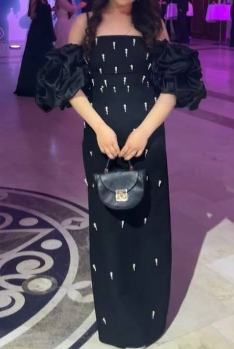 Шикарное платье Malli