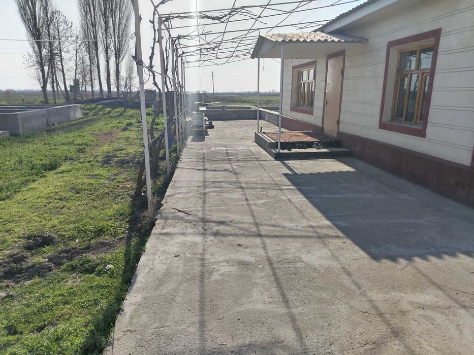 Уй сотилади 8 сотк ли