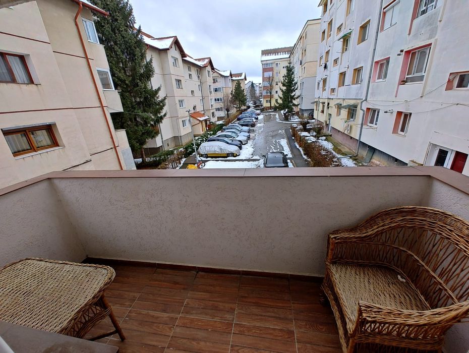 Închiriez apartament