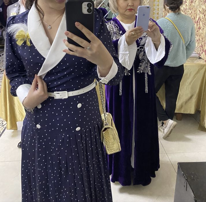 Платье длина миди