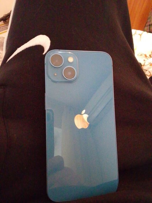 Продам срочно айфон 13 88к