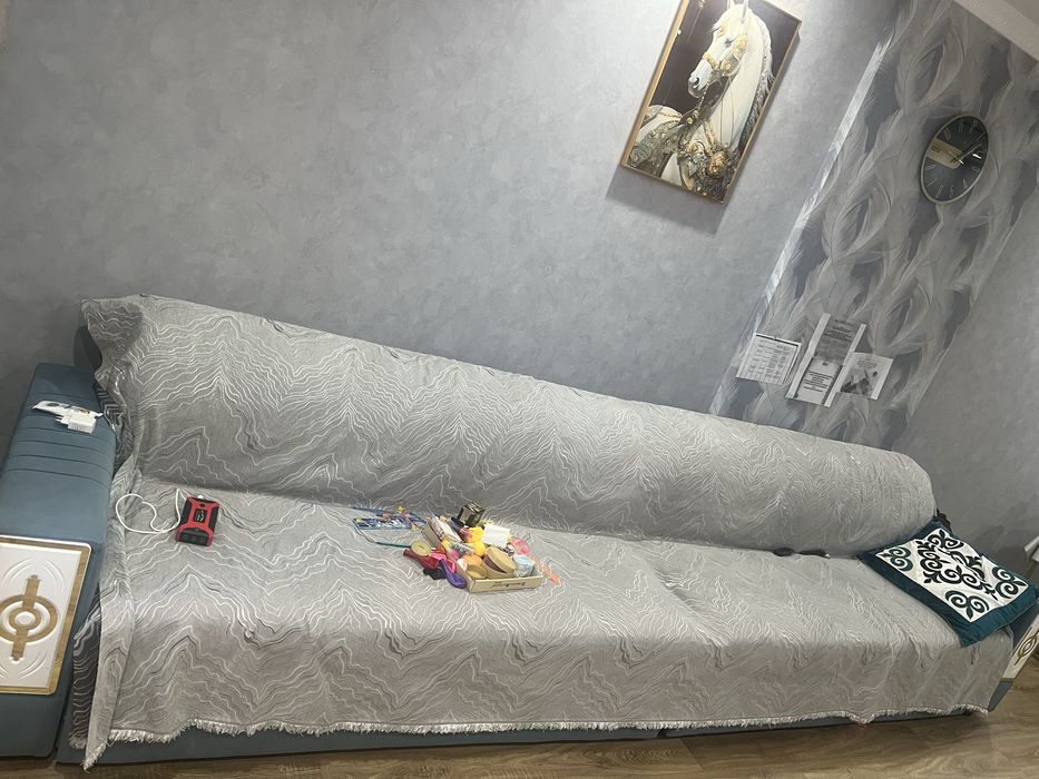 диван гостевой  чистый