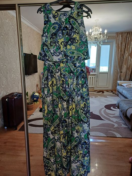 Продам платье размер 46