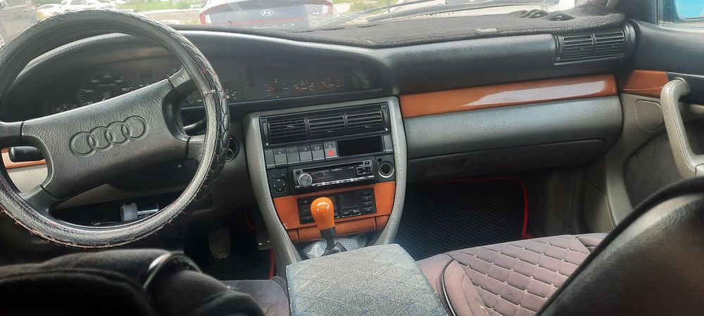 Ауди с4 2.8 г1991