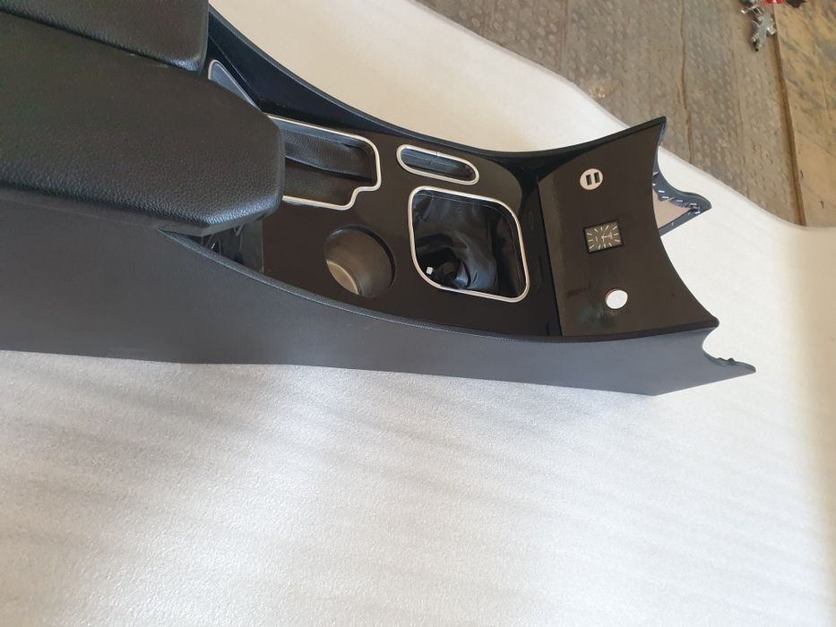 Lasetti mehanikaga bar