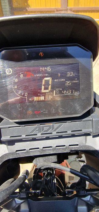 Se vinde Honda ADV350