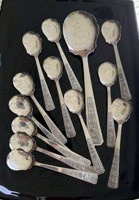 Серебряный набор ложек