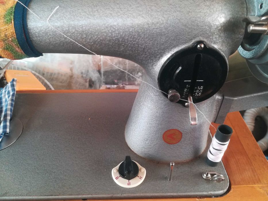 Продам швейную машинку ручную