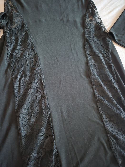 Елегантна черна рокля