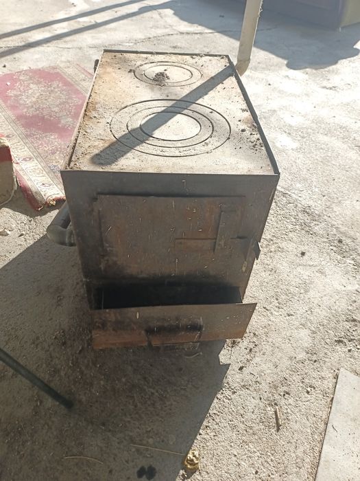 Продаю чугунную печку