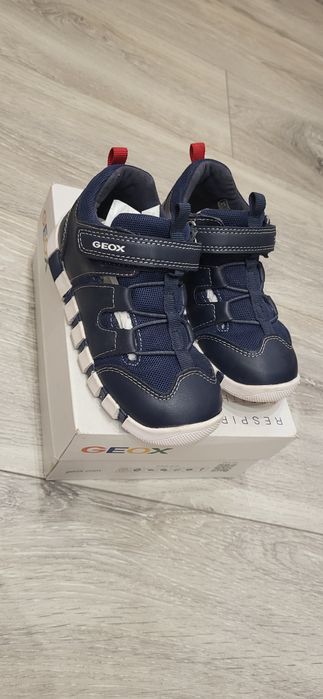 Детски сандали Geox