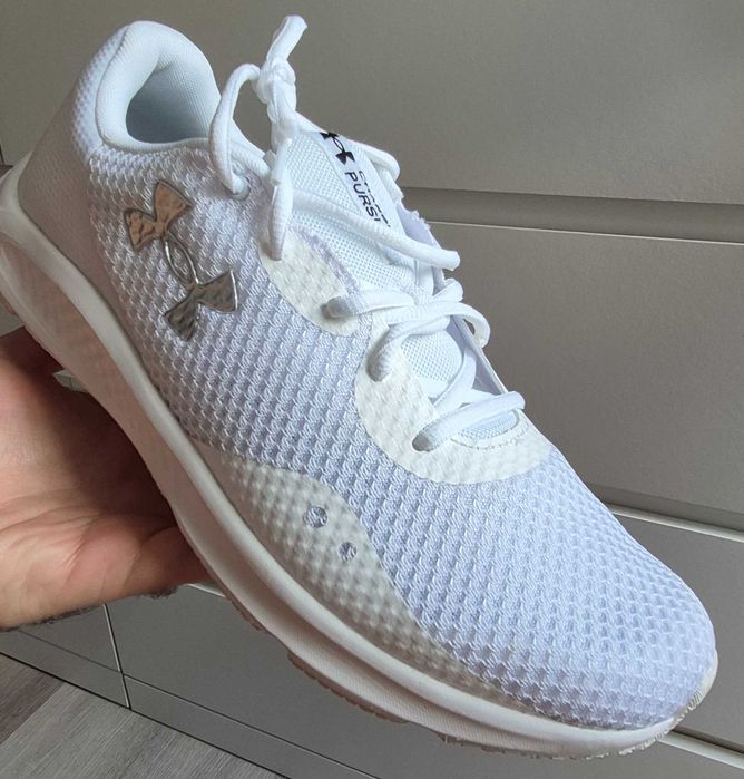 Чисто нови бели маратонки Under Armour (номер 43) - Супер цена!