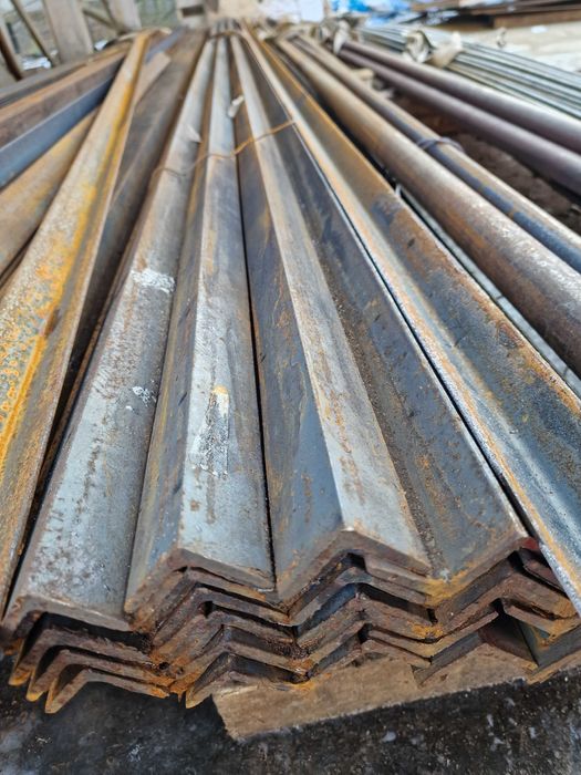 Cornier de diferite grosimi si latimi 20x20x3 30x30x3 40x40x4 ...