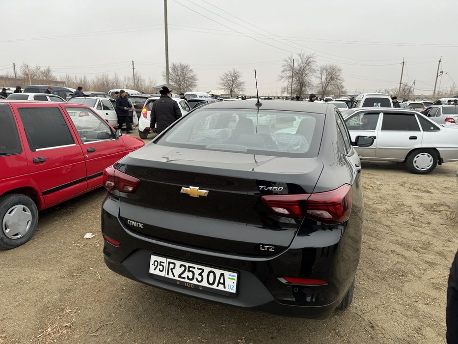 Chevrolet onix turbo