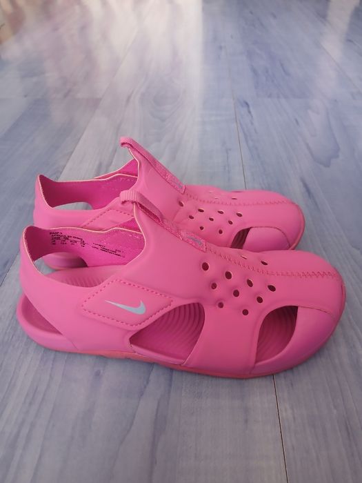 Продавам децки сандали Nike