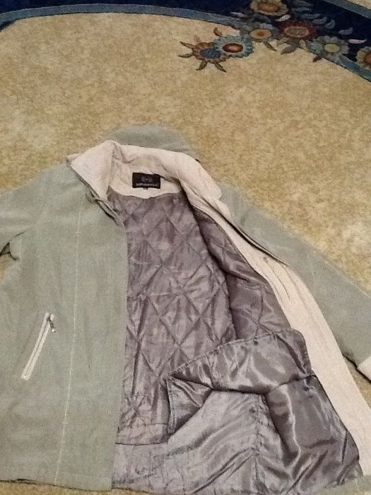 Куртки продам