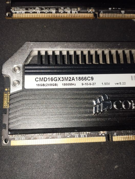 Corsair 16GB(2x8GB) DDR3