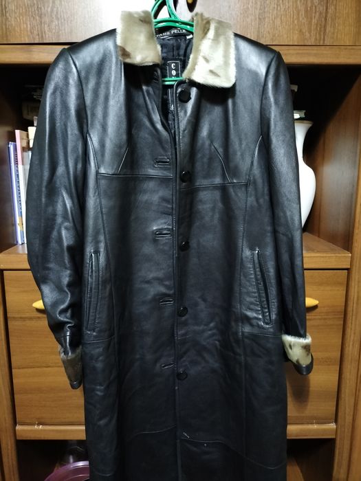 Кожанное пальто б/у