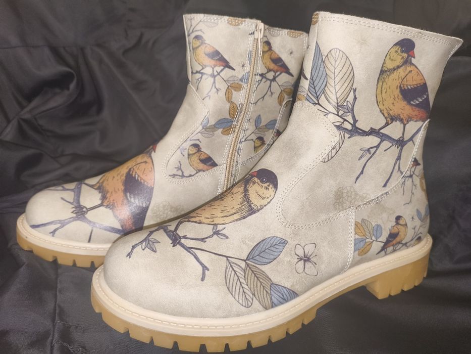 Дамски ботуши с мотиви размер 39