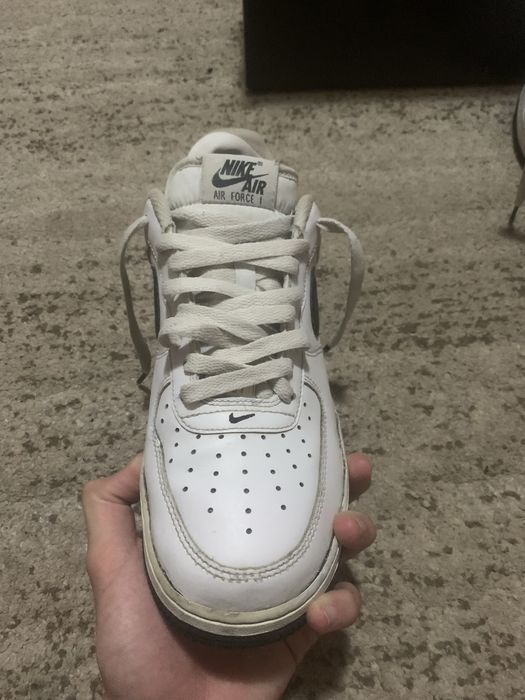 Air force 1 white and black