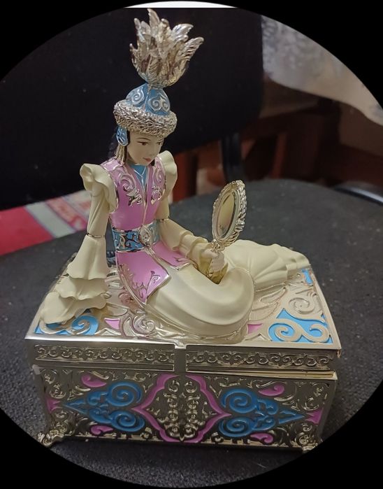 Продам шкатулку в национальном стиле.