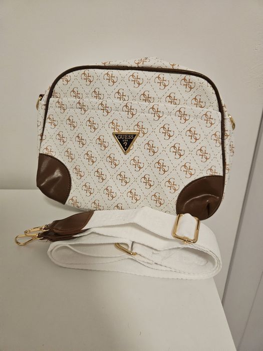 ЧЕРЕН ПЕТЪК Налични дамски чанти и раници