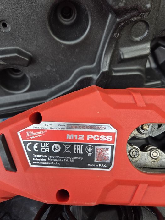 MILWAUKEE  M12 PCSS Резачка за стоманени тръби