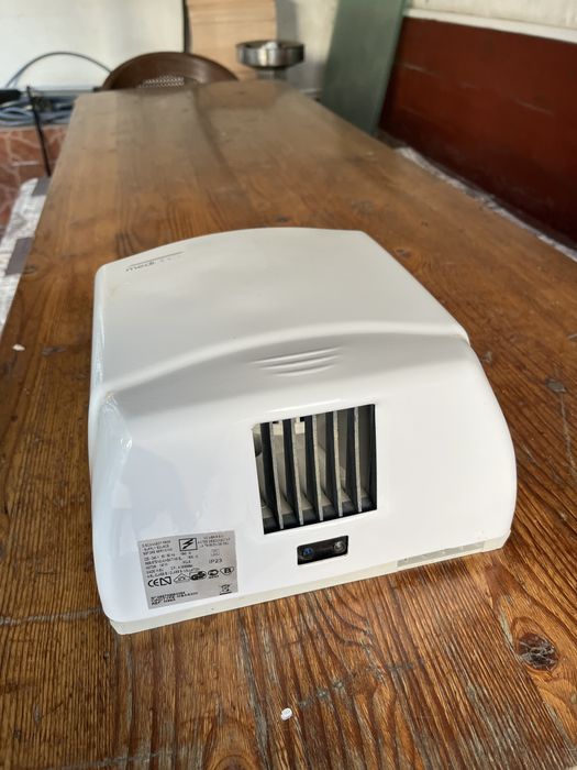 Uscator de maini Mediclinics Profesional model MBAS200