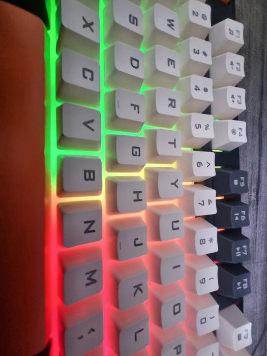 Клавиатура абсолютно новая !