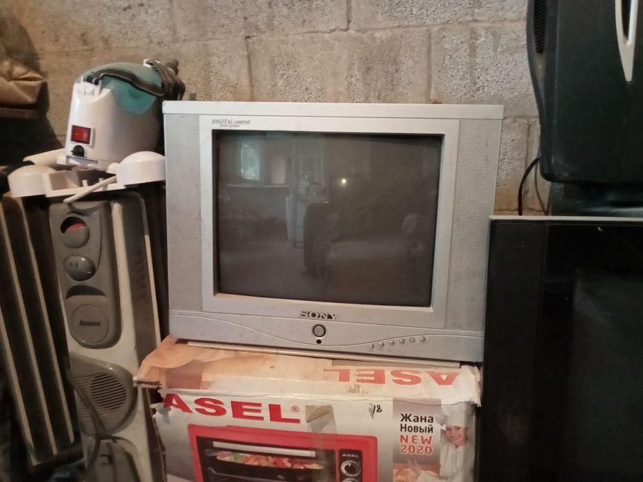 Телевизор на запчасти