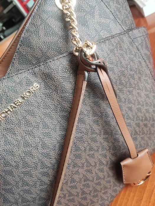 Крем и кафява чанта на Michael Kors