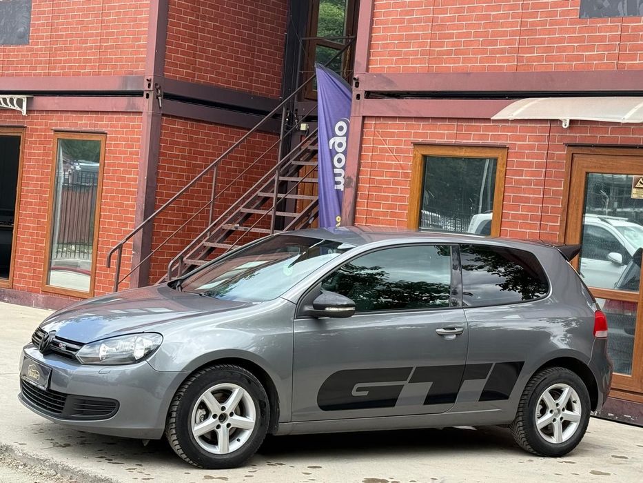 Volkswagen Golf Posibilitate Cumparare in Rate si Fara Avans, Schimburi Auto