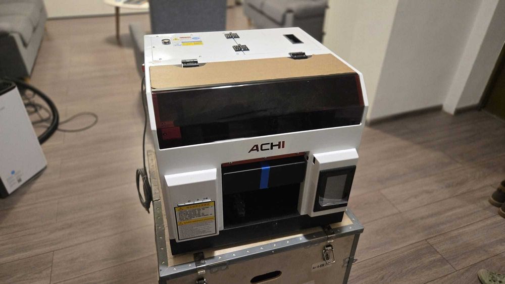Imprimanta UV ACHI dimensiune A4 (Printeaza pe orice fel de material)