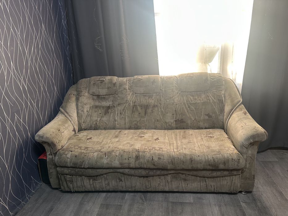 Отдам Диван даром