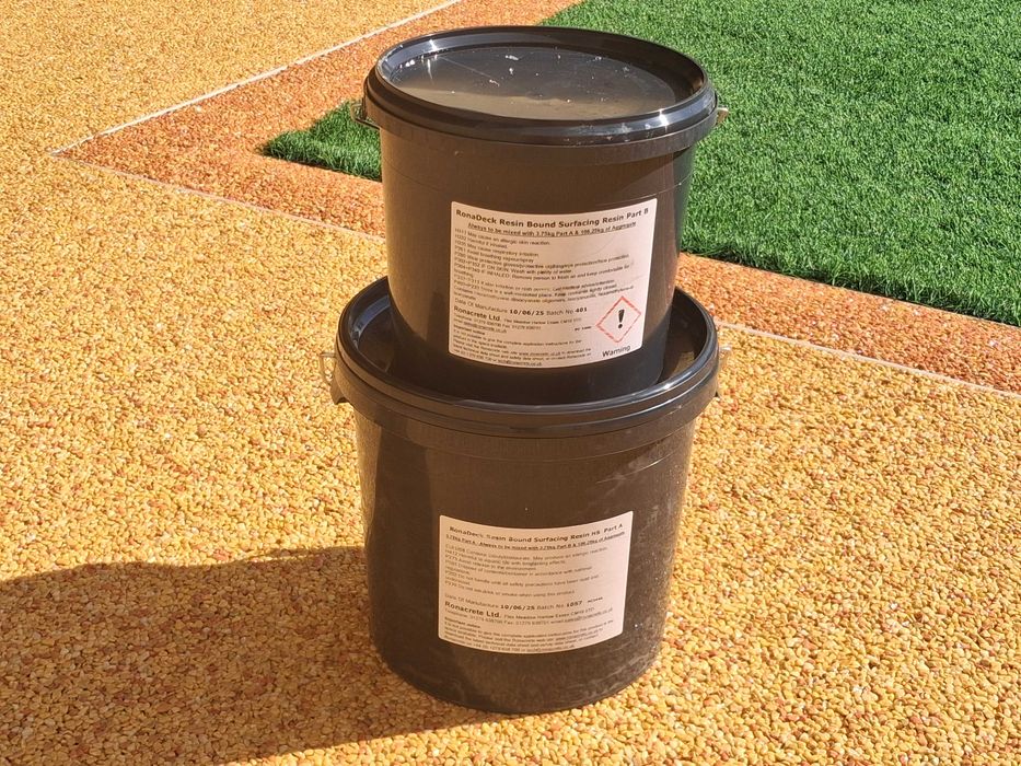 Продавам прозрачна полиуретанова смола за каменен килим.