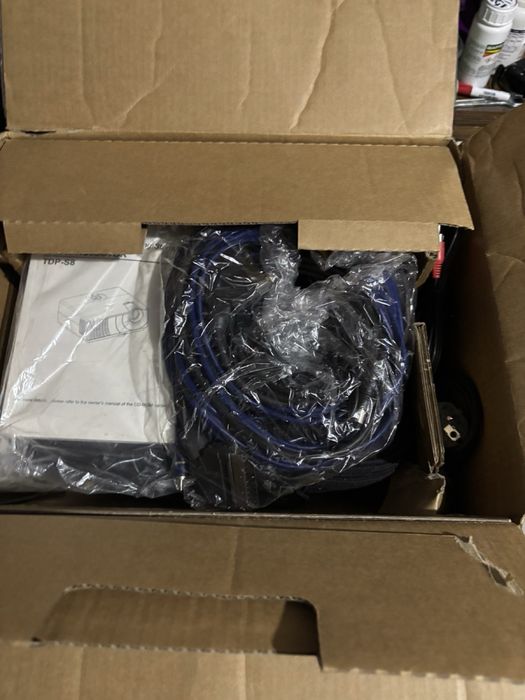 Видео проектор и сгъваем проектор