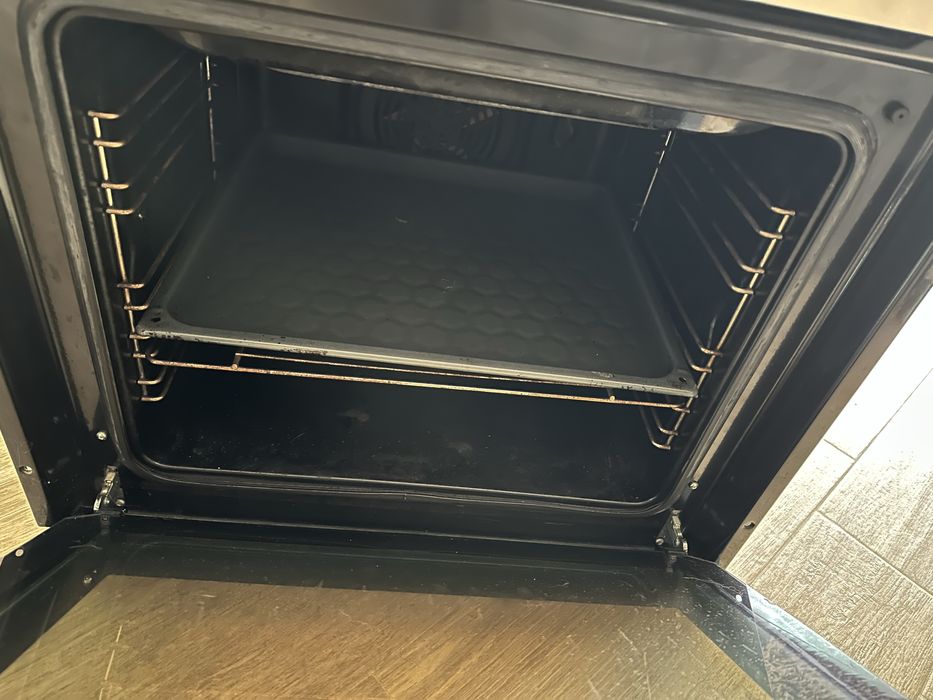 Фурна за вграждане Amica