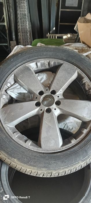 Vând cauciucuri 255/45/R19 Iarna