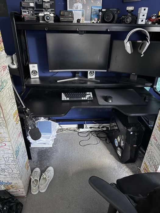 Birou de Gaming Ikea