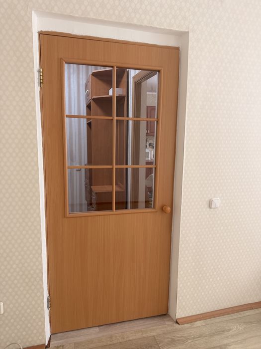 Продам межкомнатные двери 2шт