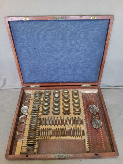 Instrument de masurat dioptria in diplomat de lemn, Vechi de colectie