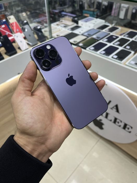 iphone 14 pro.        .