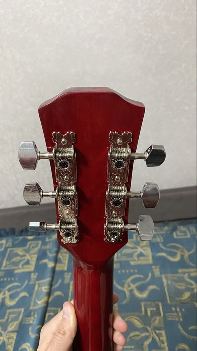 Акустическая гитара от бренда ALAU