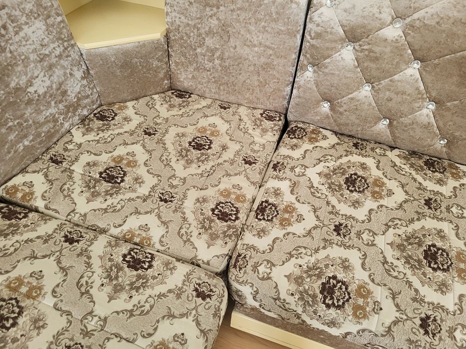 Продаётся угловой диван