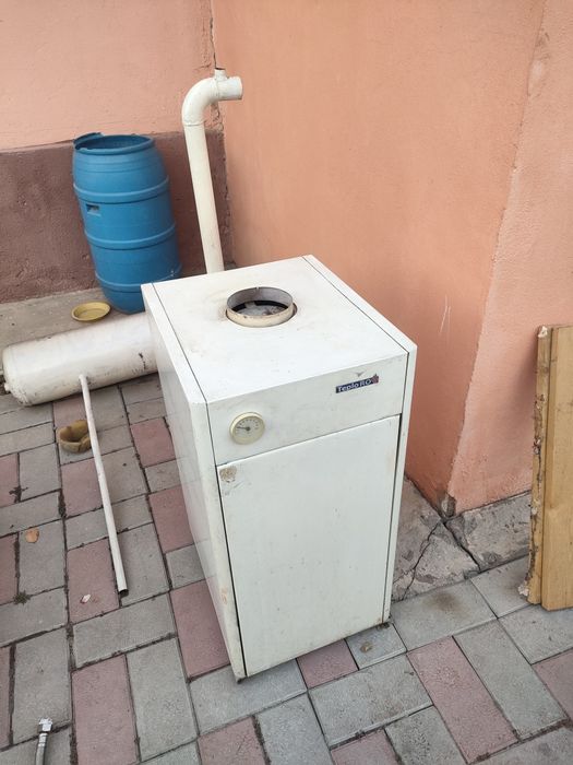 Комплект:котел газовый теплорос 20 кВт, насос,бачок, бойлер