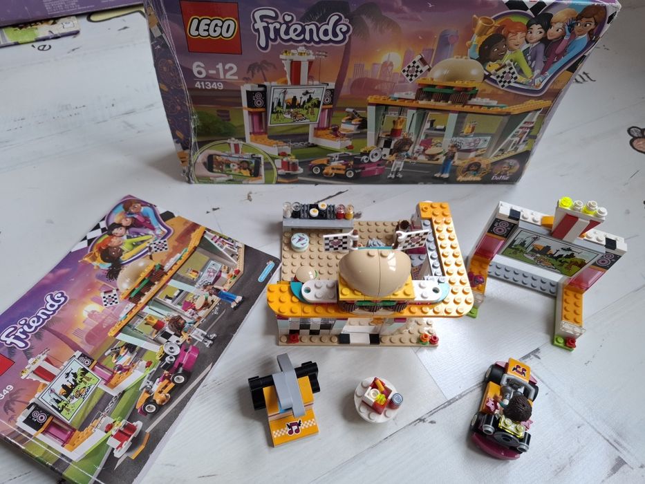 LEGO - Заведение за бързо хранене