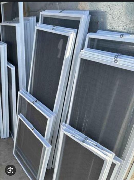 Москитные сетки на окна и двери