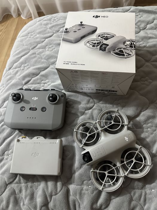 Drona Dji neo, fly more combo